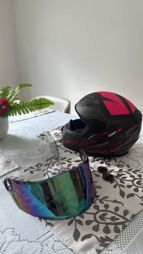CAPACETE GT2 FW3 - OPORTUNIDADE