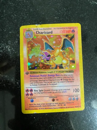 Charizard (4/102)