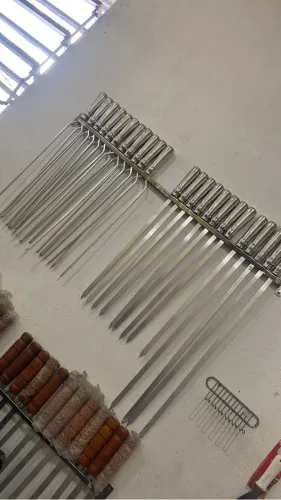 Espetos em alumínio