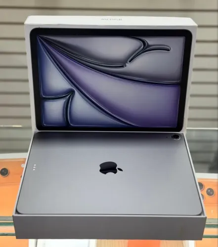 Ipad air m3 11 polegadas 128gb garantia Apple ate 14/11/2026, bateria 99% ( 128 gb )