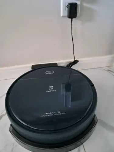 Vendo ASPIRADOR ROBÔ ELETROLUX 