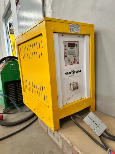 Carregador de bateria para empilhadeira