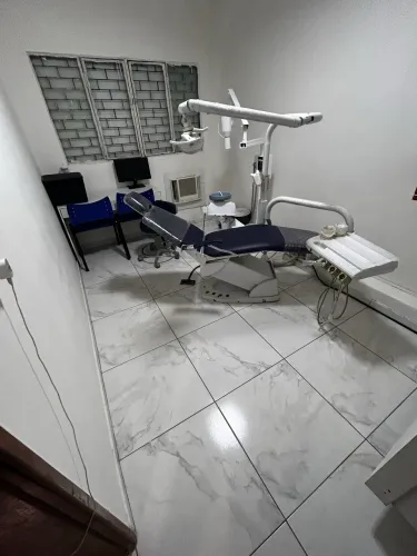 Vendo Clínica Odontológica Em Pleno Funcionamento 