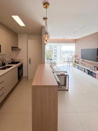 Apartamento mobiliado à venda no Campo Belo 70m², 2 Dormitórios (1 Suíte), 2 Vagas e Depó