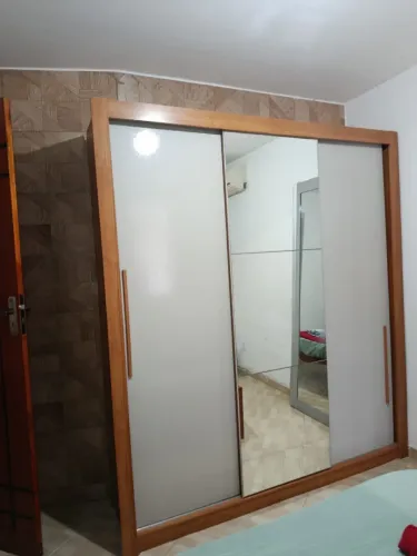 Vendo guarda-roupa