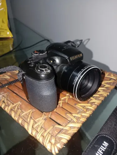 Câmera e Filmadora Fuji FinePix S2800HD