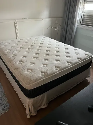 Cama Box Queen King Star - Colchão New Maximus (Molas Ensacadas)