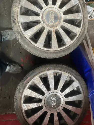Roda 18 peneus ruim