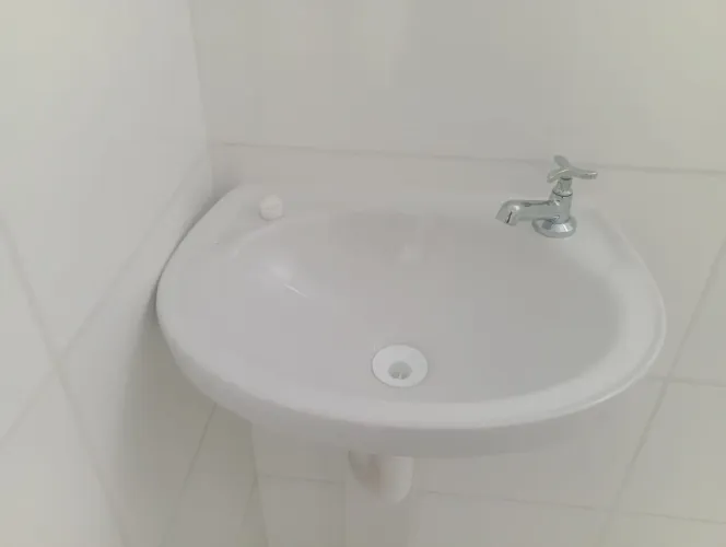 Vende-se pia para banheiro nova