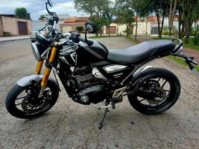 Triumph Speed 400cc 24/25 - Baixíssima Quilometragem Particular