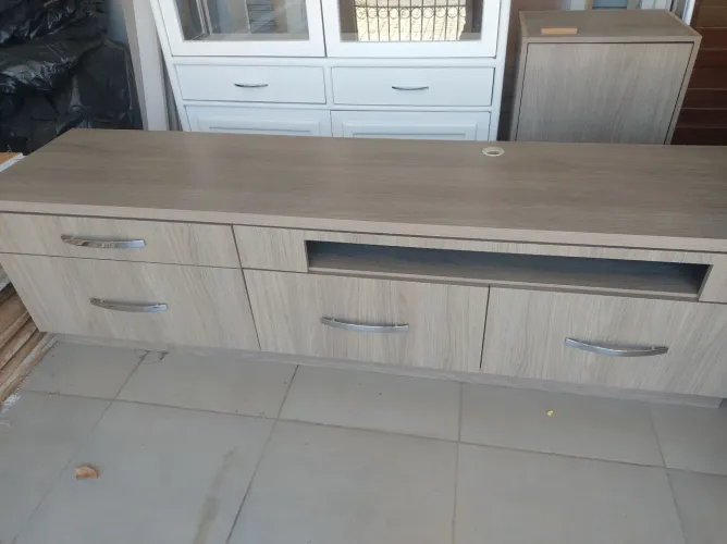 Hack em MDF nogueira americana comprimento 2,30x5,5 profundidade 6,4 altura