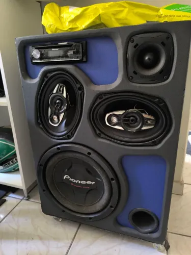 Vendo/troco caixa som residencial 