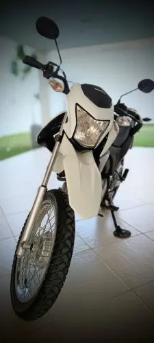 Honda Bros impecável.