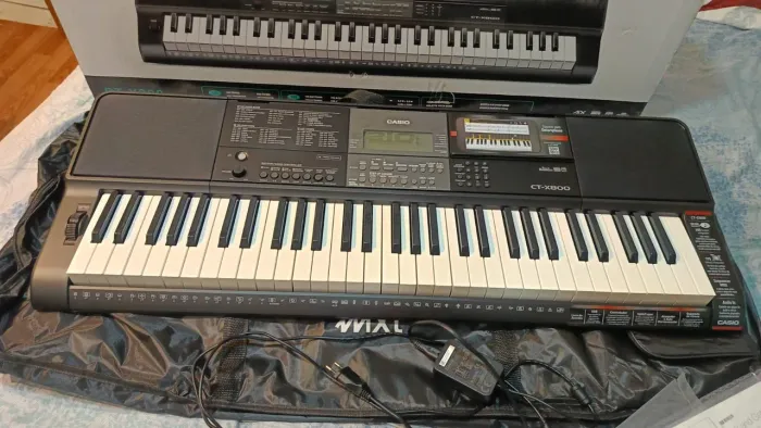 Teclado CT-X800