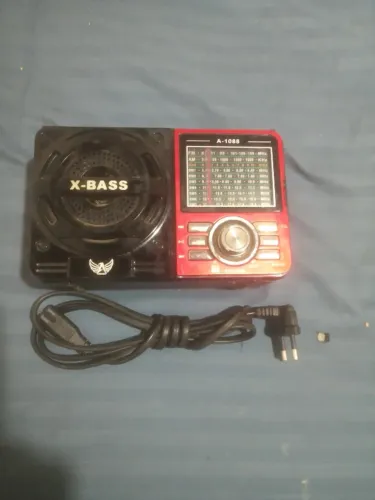 Rádio Portátil A Pilha E  110 Volts Am Fm Sw Pendrive Com Sd Usb