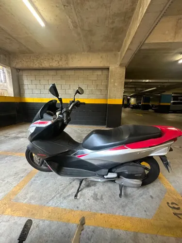 Honda PCX Sport baixo KM