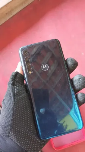 Vendo A05 128 gb e Motorola one macro 64gb