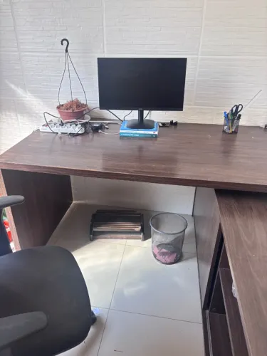 Mesa de escritório Tok Stok