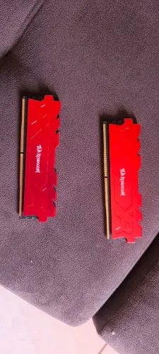 Memória RAM 16 8x2 redragon