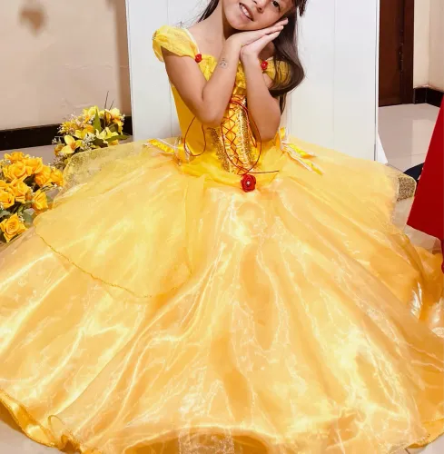 Vestido/Fantasia Bela e a Fera veste 3 a 5 anos