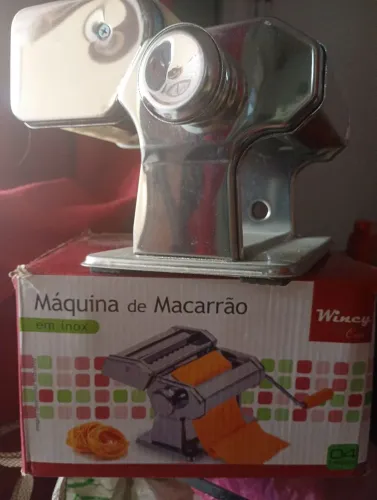 Vendo máquina de macarrão