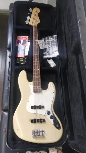 BAIXO FENDER JAZZ BASS AMERICANO