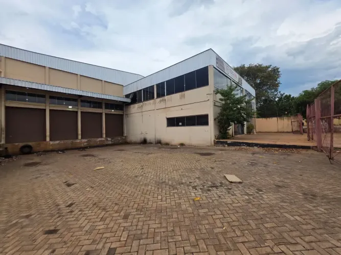 Galpão - 1.522,44 m² - Plano Diretor Sul