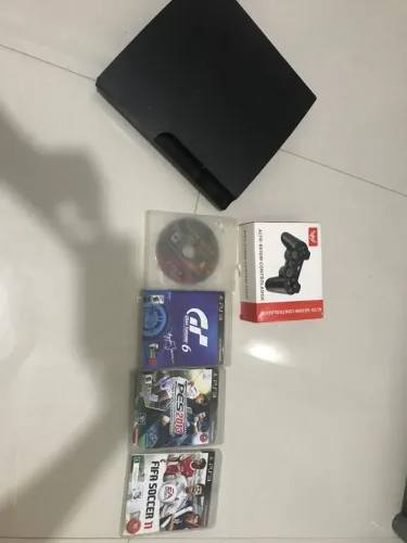 TROCO OU VENDO PS3 DESBLOQUEADO COM CONTROLE E JOGOS