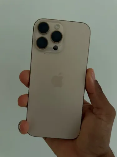 Oportunidade iPhone 16 pro Max 256gb