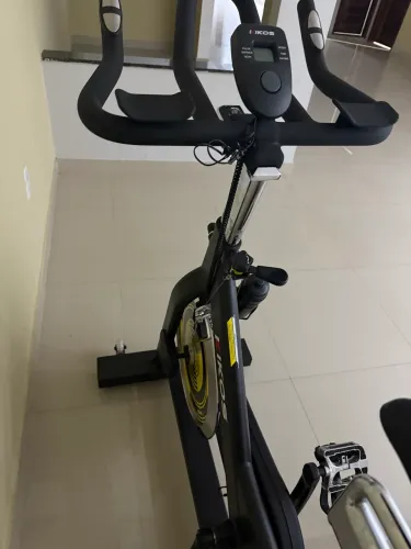 Bike spinning Kikos 4 meses de uso