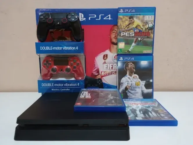 PS4 HD 2tera 4 jogos 2 controles