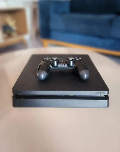 Playstation 4 slim + controle 3 meses de garantia 