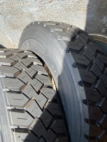 Pneus 295 Goodyear Kmax