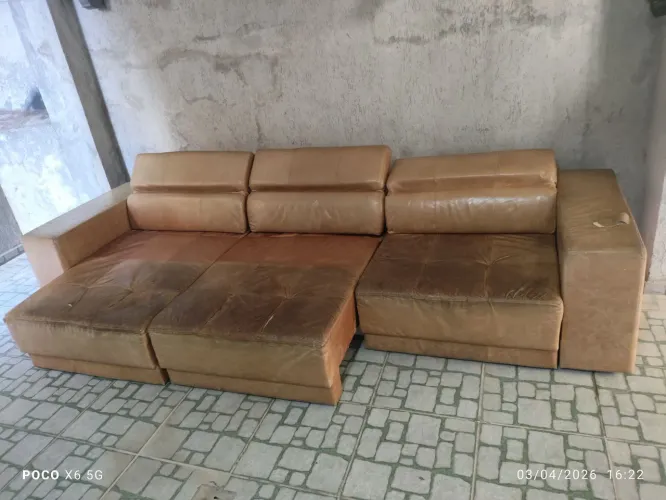 Vendo Sofá Retrátil e Reclinável de Couro