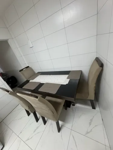 Mesa de jantar 6 cadeiras