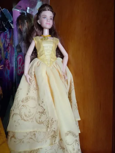 Boneca Bela da hasbro | live action Bela e a Fera | 2017