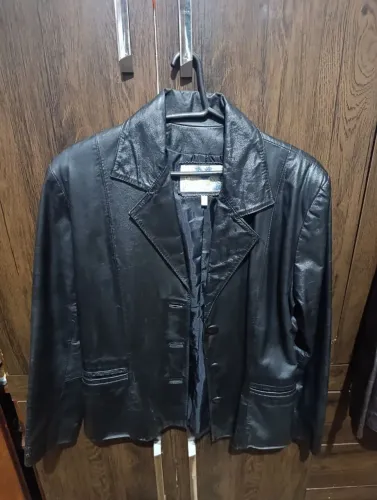 Blazer de couro feminino preto - Letícia Petrucci
