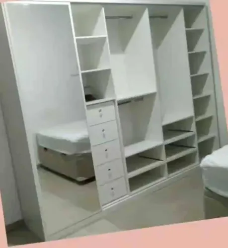 Closet Planejado Grande com Espelho