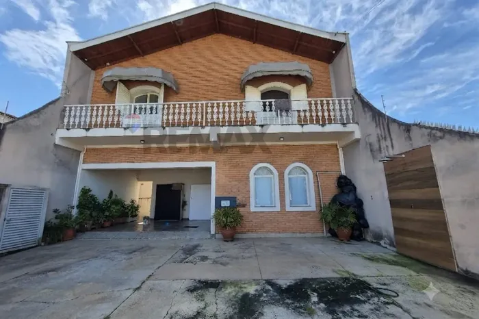 Casa com 3 quartos e suíte a venda no Jardim Elisa Fumagalli em Limeira - SP