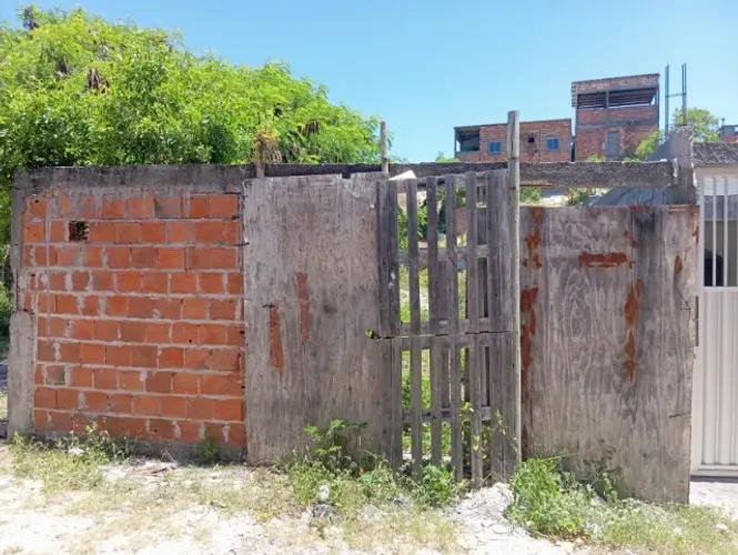 TERRENO 180m2, perto da praia de Jaua