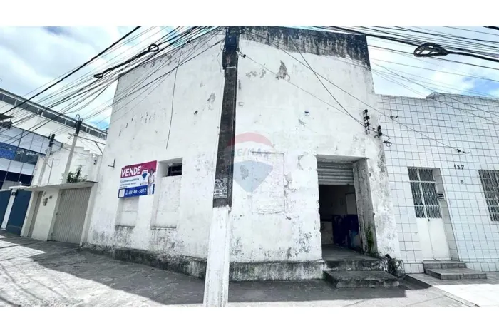 Prédio Comercial à venda em frente a praça Mestre Dominguinhos