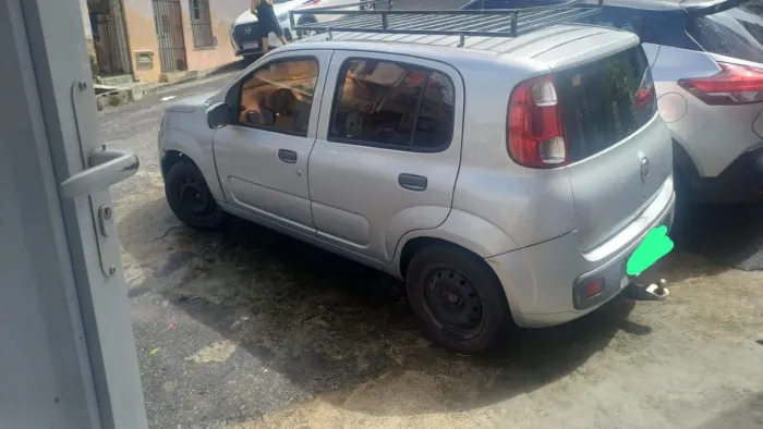 Fiat Uno Vivace 1.0 EVO Fire Flex 8V 3P 2012