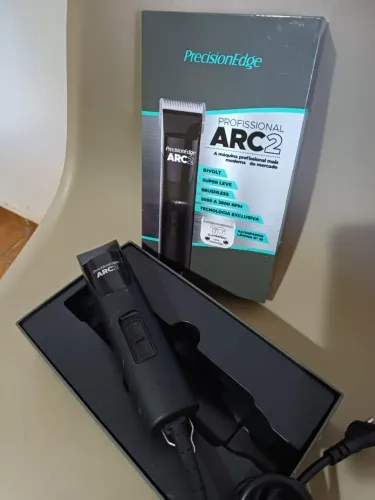 Máquina para tosa Pet PrecisionEdge. Super nova, pouquíssima usada.