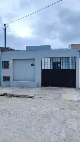 Casa Para Vender com 2 quartos no bairro Santa Maria em Aracaju