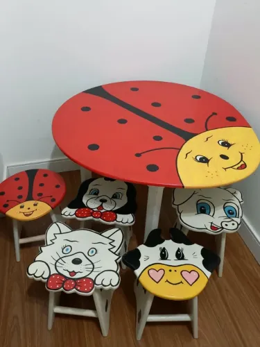Mesa infantil