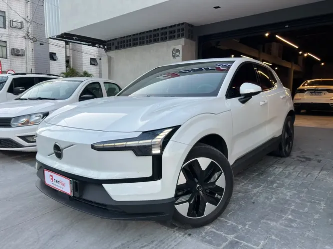 Volvo EX30 E60 Core (elétrico) 2024