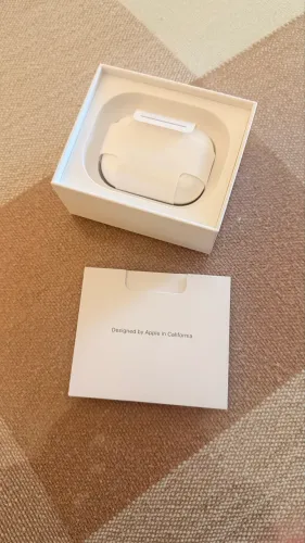 AirPods Pro 2, semi-novo, com caixa e todas borrachinhas reservas inclusas
