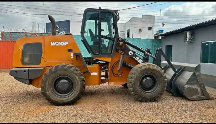 PÁ CARREGADEIRA CASE W20 F - ANO 2020 