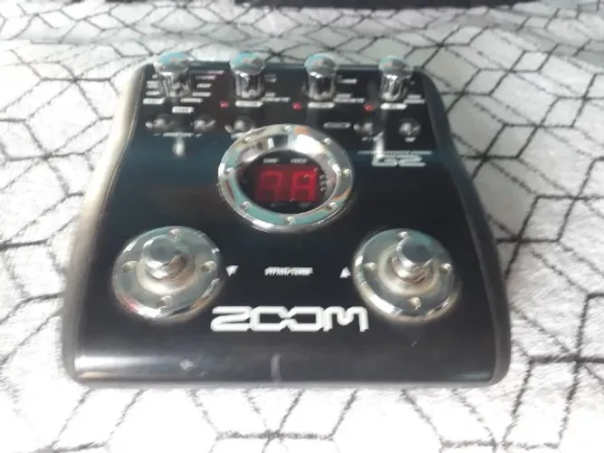 Pedaleira zoom G2