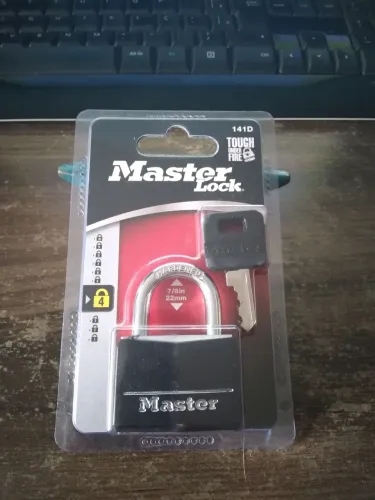 Cadeado Master Lock 141D 40mm coberto de vinil 